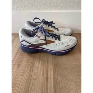 Women’s Brooks Ghost 15 Athletic Sneaker Size 10 B